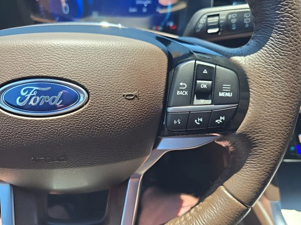 Used 2023 White Ford King Ranch image 17