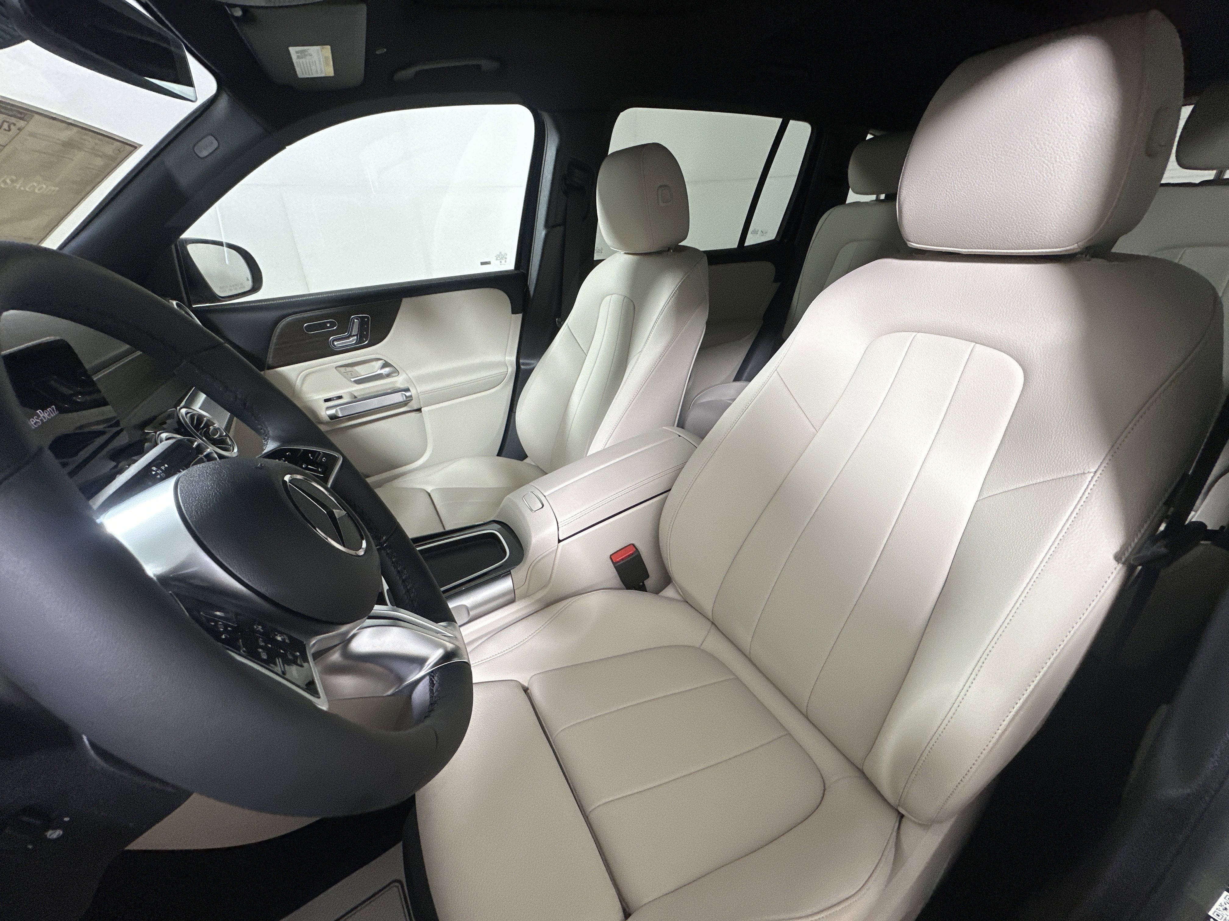 New 2026 Cosmos Black Metallic Mercedes-Benz GLB 250 image 9