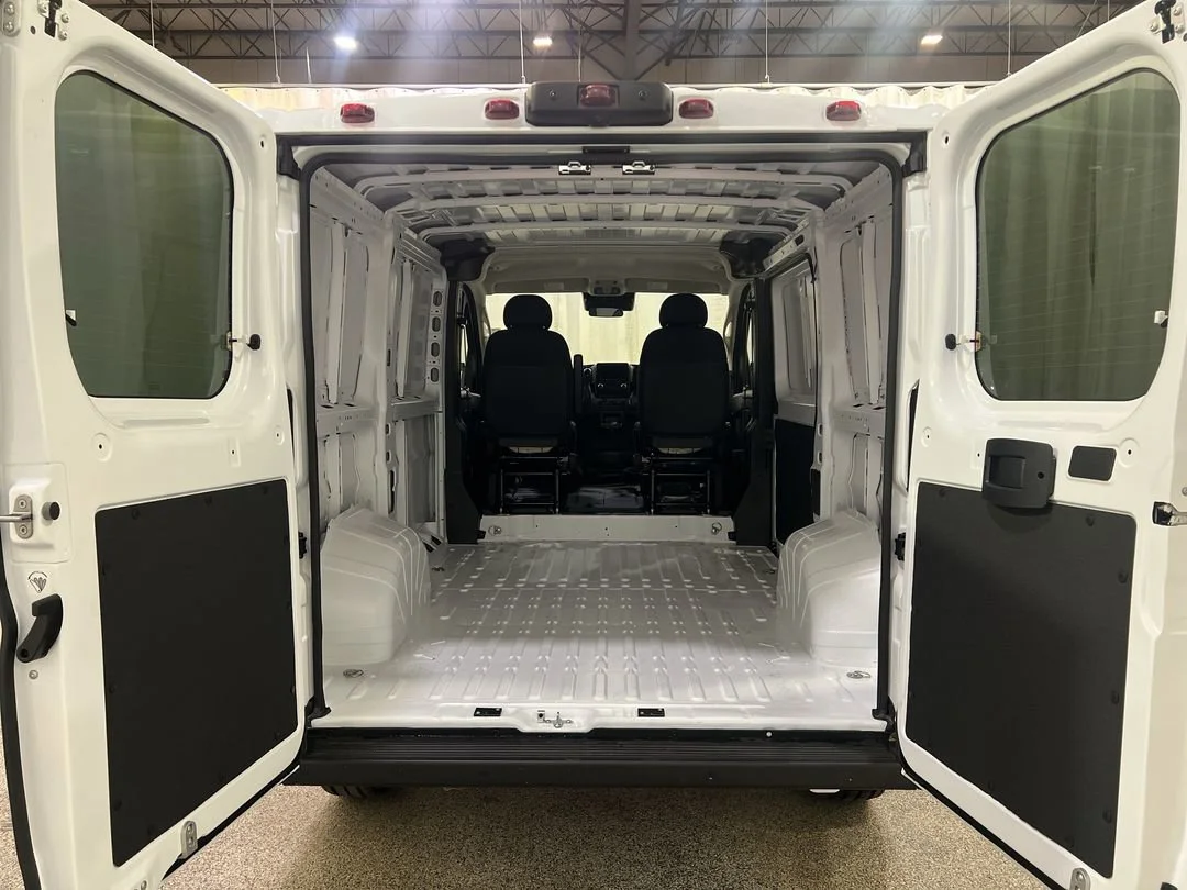 New 2026 Bright White Clear-Coat Exterior Paint RAM Tradesman 1500 Low Roof 118 WB w/Pass Seat image 16