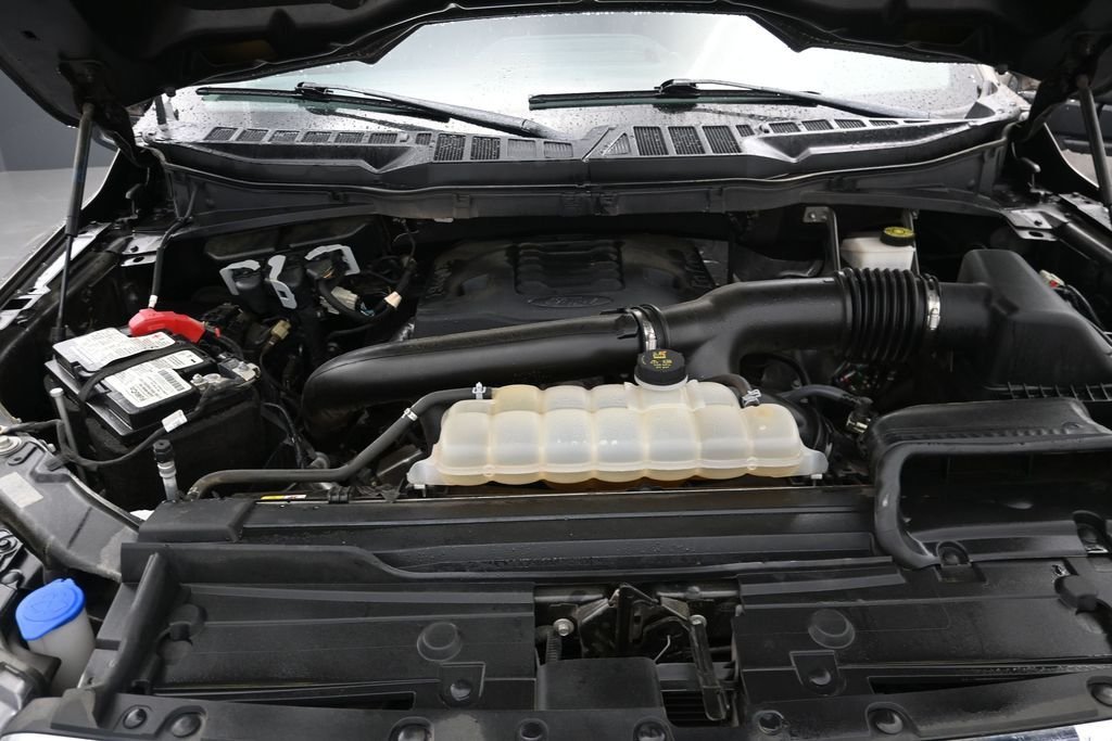 Used 2023 Gray Ford XLT image 12