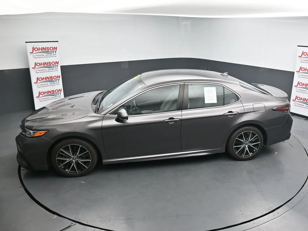 2022 Toyota Camry SE - Photo 27