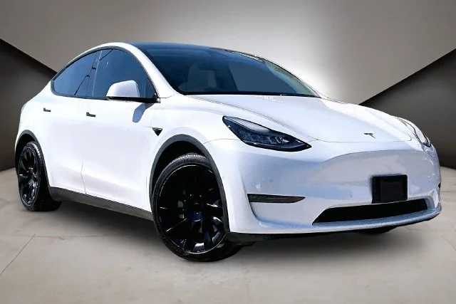 Used 2021 Tesla Model Y Long Range with VIN 5YJYGDEE0MF085052 for sale in White Settlement, TX