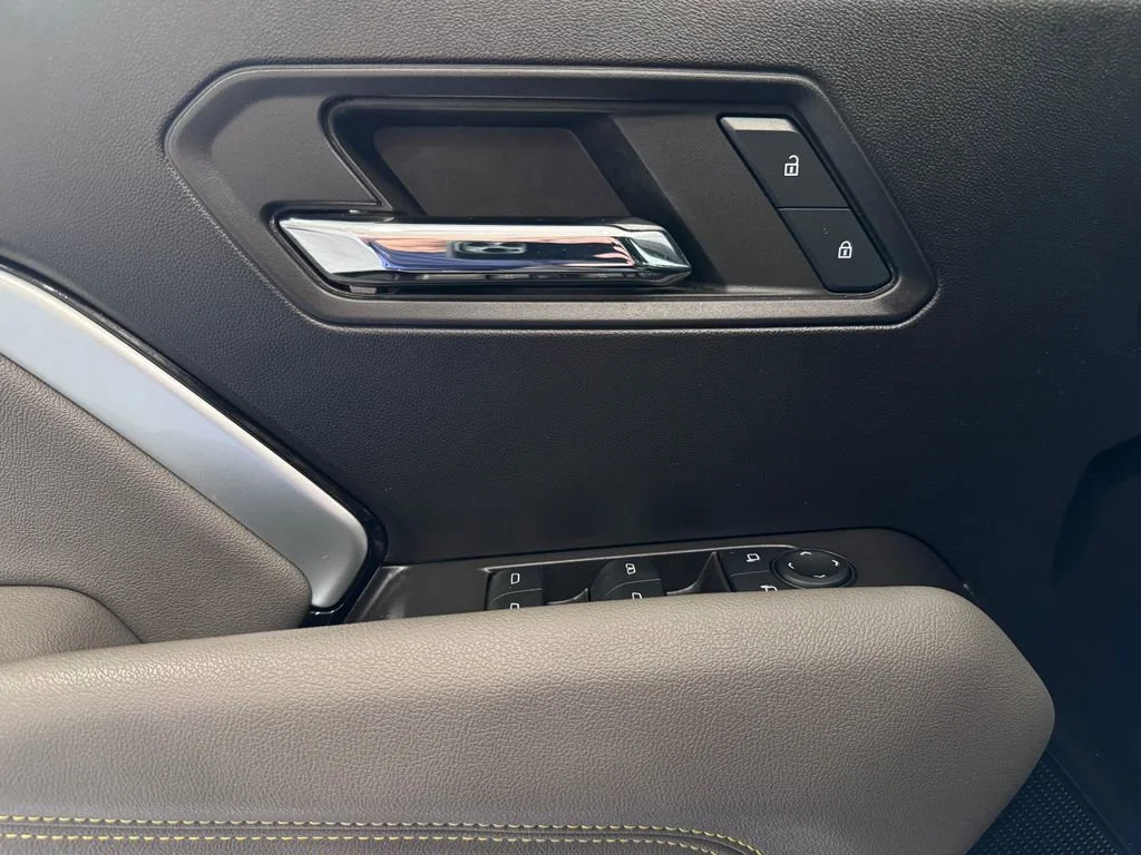 2024 Chevrolet Colorado ZR2 - Photo 26