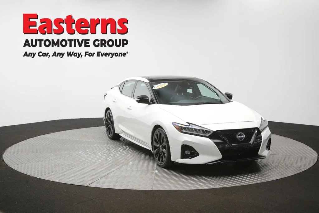 Used 2023 White Nissan SR image 55