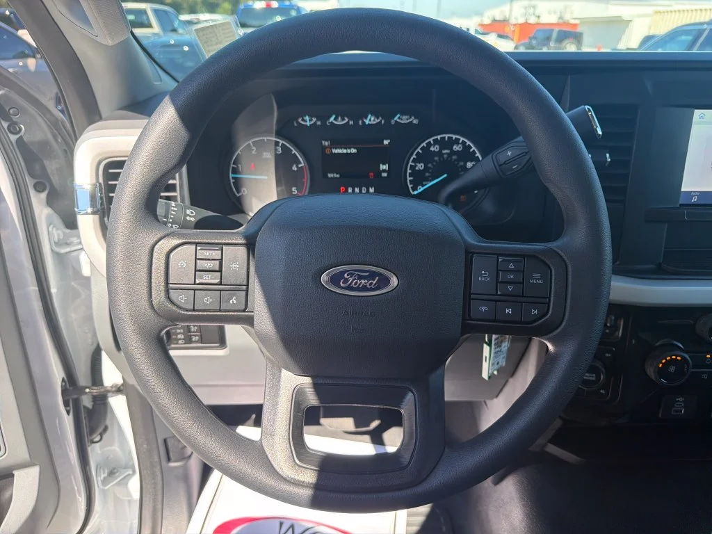 New 2026 Oxford White Ford F-550® XL image 18