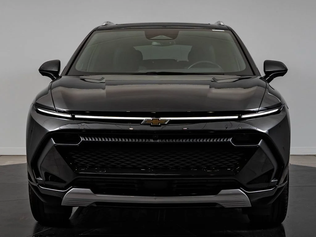 Used 2025 Black Chevrolet LT image 2
