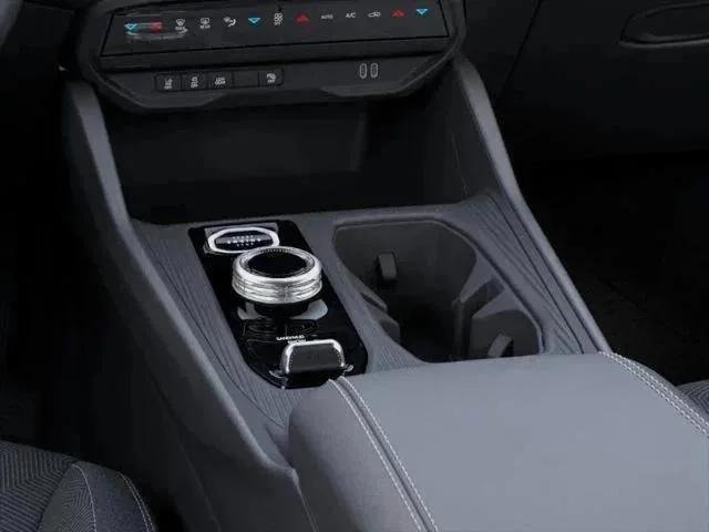 New 2026 Diamond Black Crystal Pearl-Coat Exterior Paint Jeep Laredo image 24