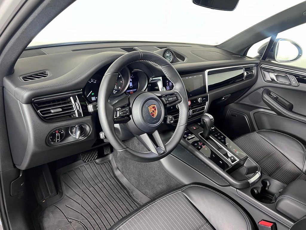 Certified Used 2026  Porsche  image 4