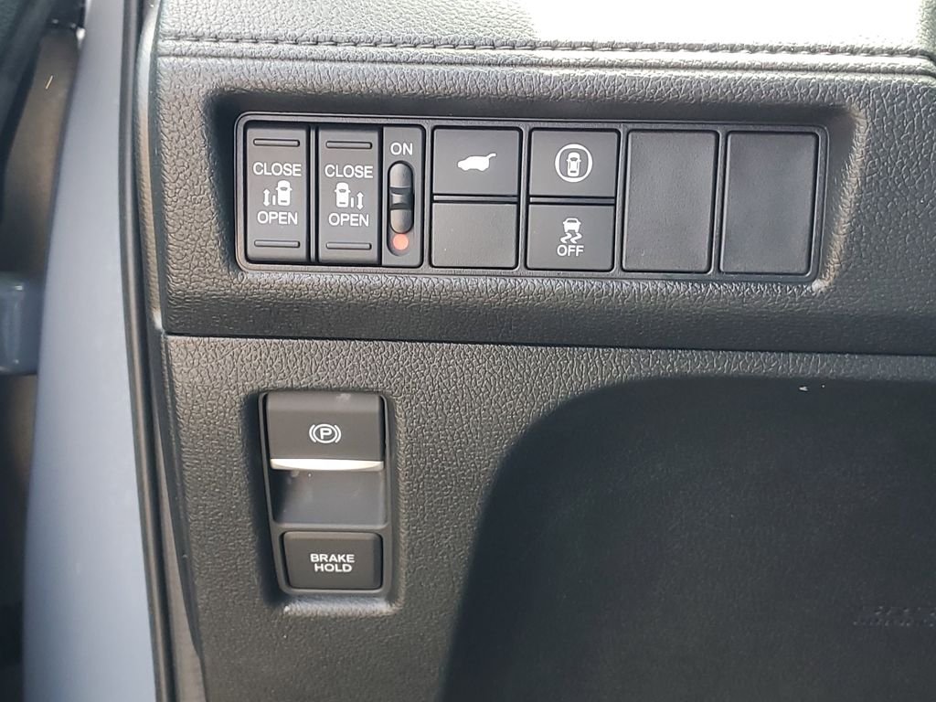 Used 2023  Honda Sport image 21