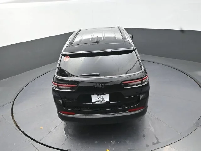 New 2027 High-Gloss Black Paint Jeep Laredo Altitude image 15