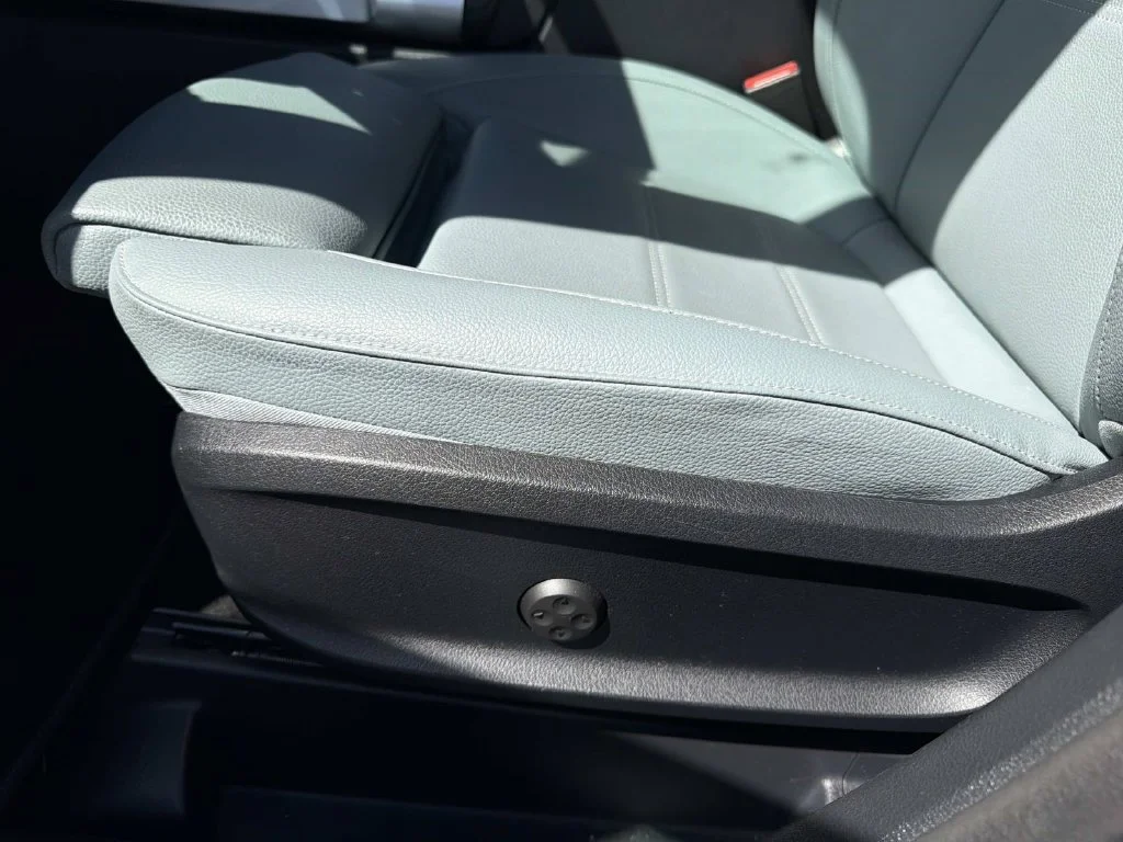 Certified Used 2026 Silver Mercedes-Benz GLB 250 image 17
