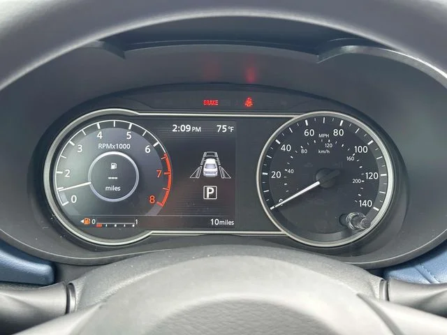 2025 Nissan Versa Sedan SV - Photo 24