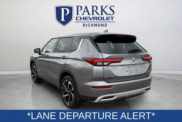 Used 2023  Mitsubishi SE image 5