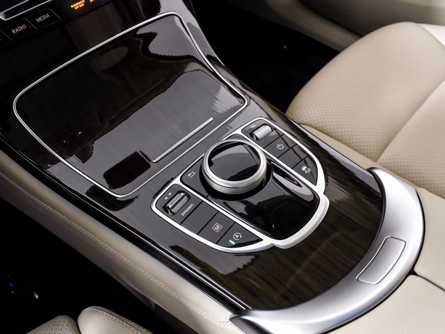 Used 2019 White Mercedes-Benz GLC 300 image 27