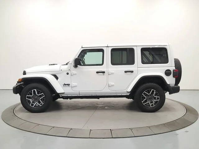 Used 2025 Bright White Cl Jeep Sahara image 4