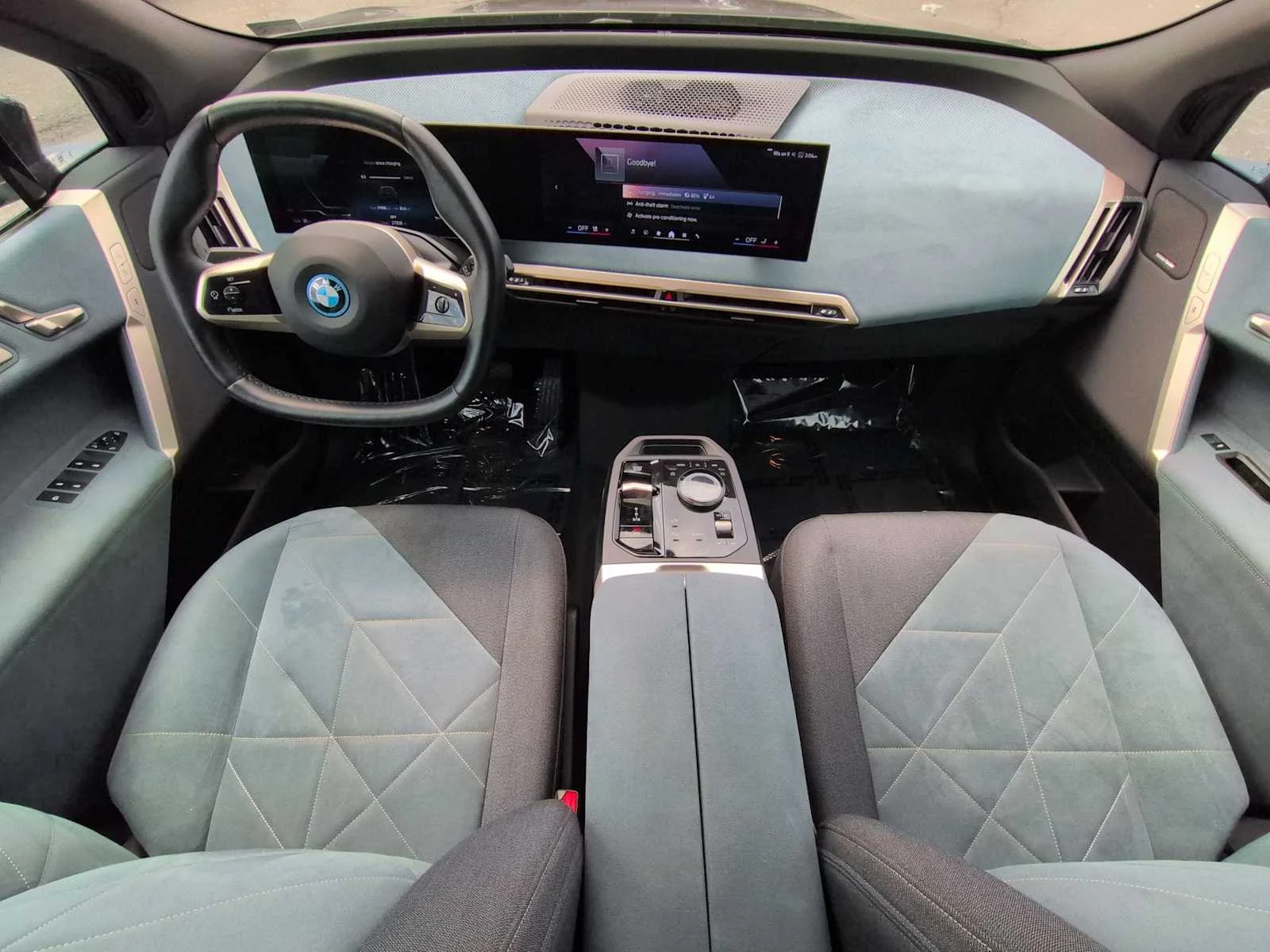 Certified Used 2024 Black Sapphire Metallic BMW xDrive50 image 15