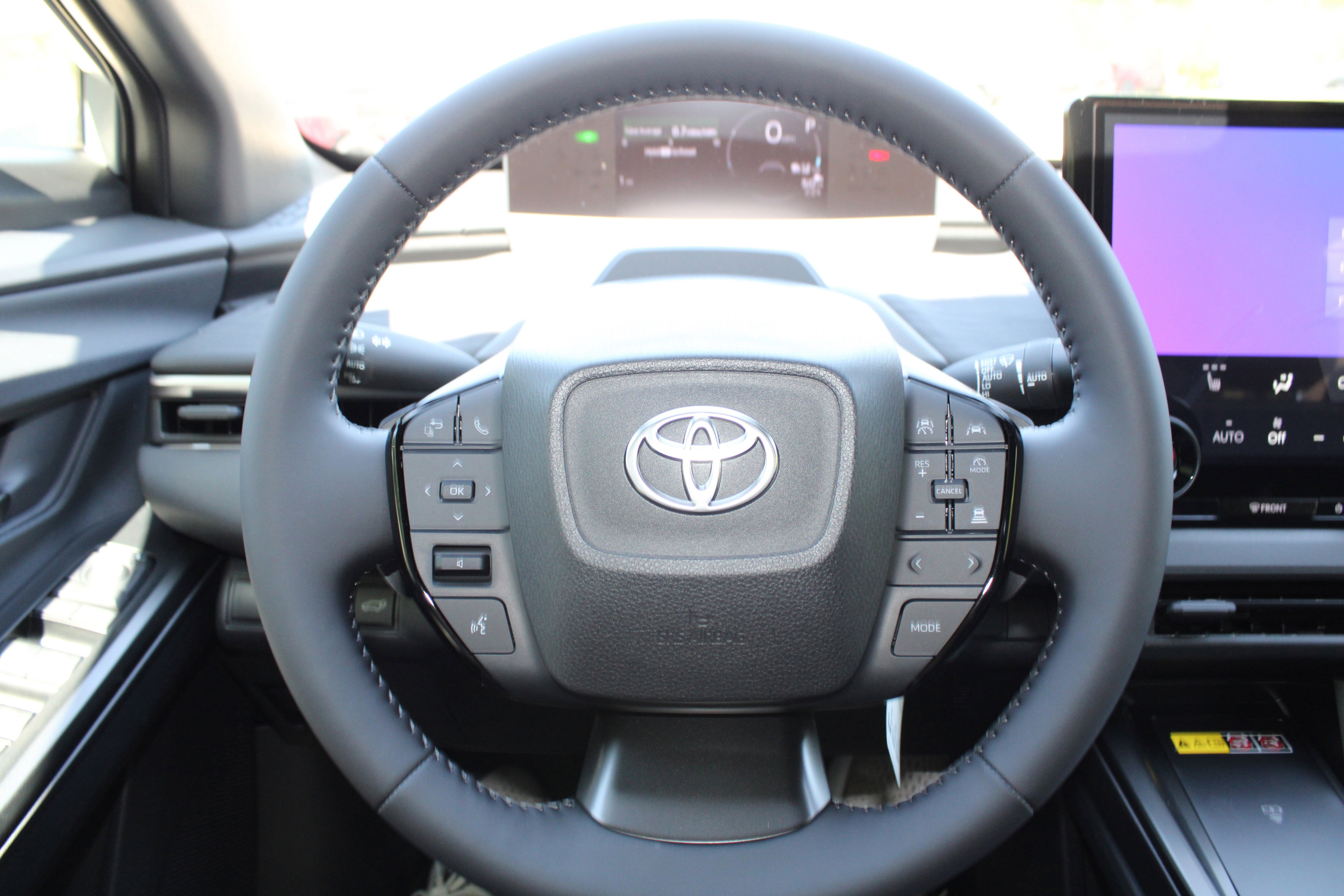 2026 Toyota C-HR SE - Photo 35