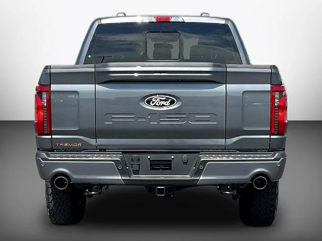 New 2026 Carbonized Gray Metallic Ford Tremor® image 39