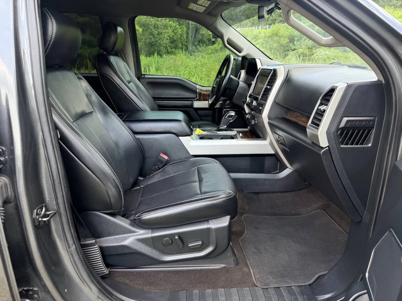 Used 2020 Gray Ford Lariat 4x2 4dr SuperCrew 5.5 ft. SB image 16