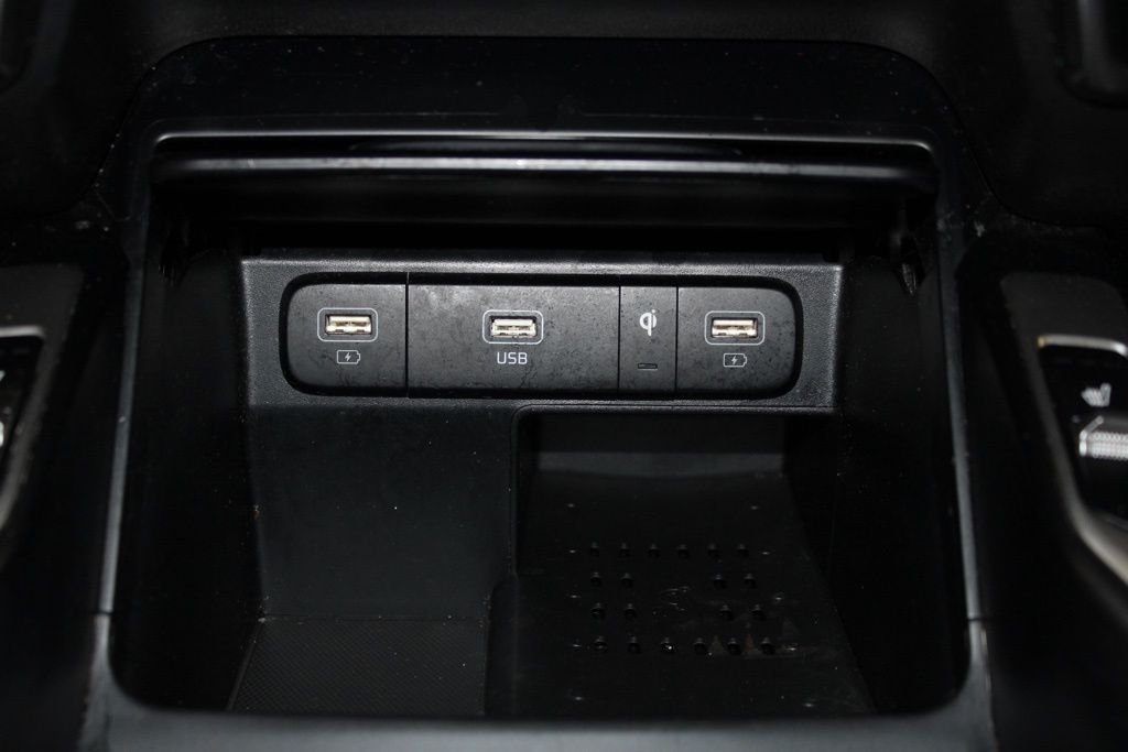 2023 Kia Sorento S - Photo 31