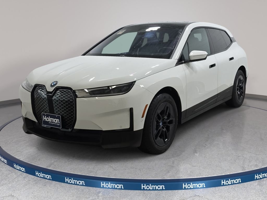 Used 2024 Alpine White BMW xDrive50 image 1