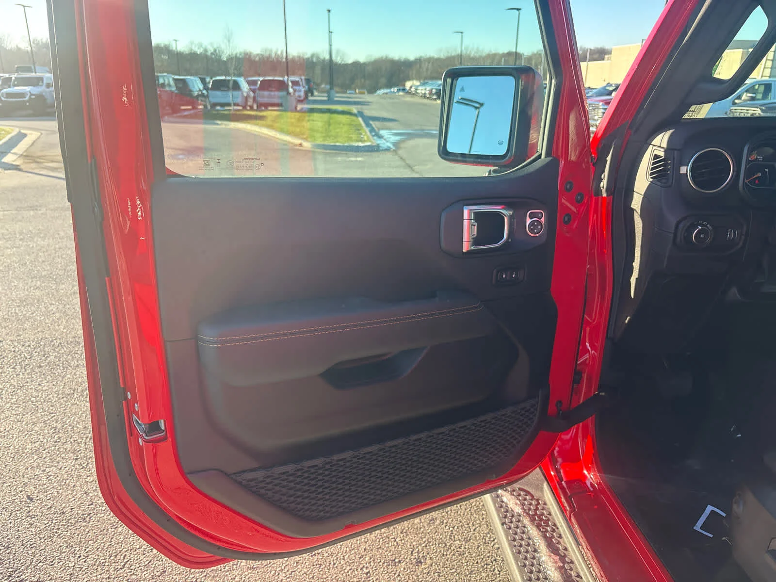 New 2026 Firecracker Red Clear-Coat Exterior Paint Jeep Sahara image 18