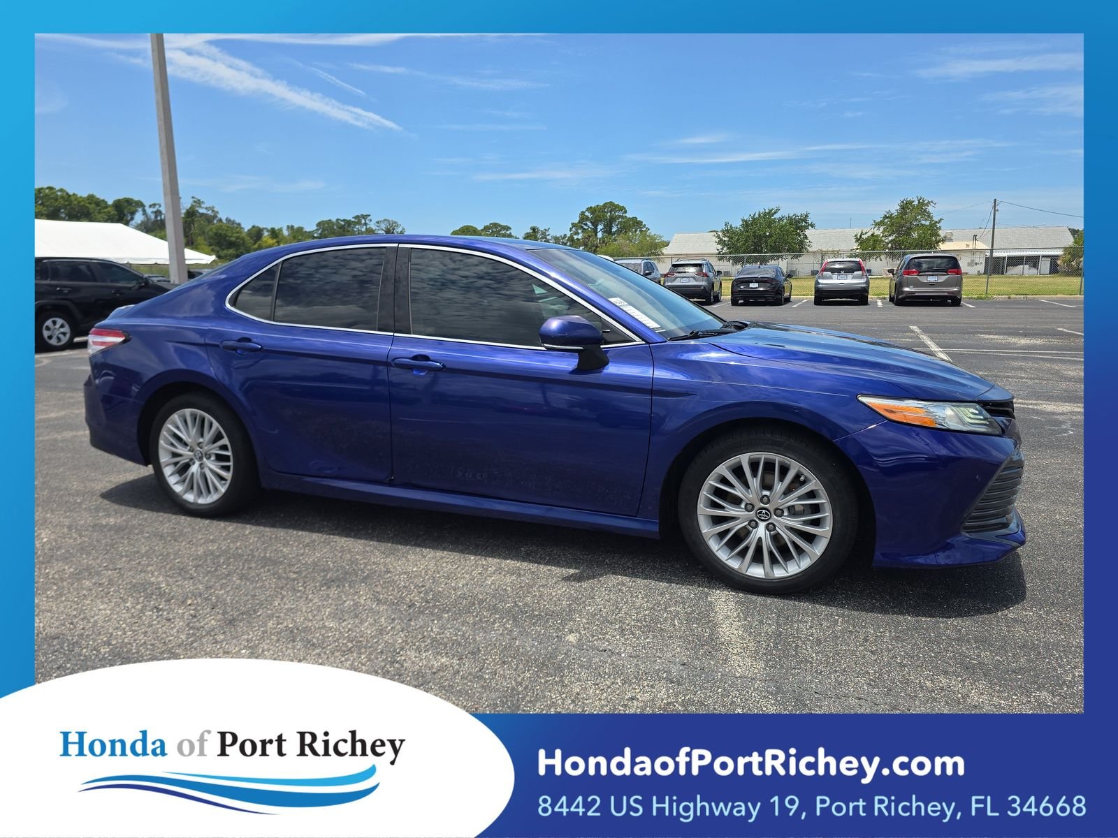Used 2018 Blue Toyota XLE image 1