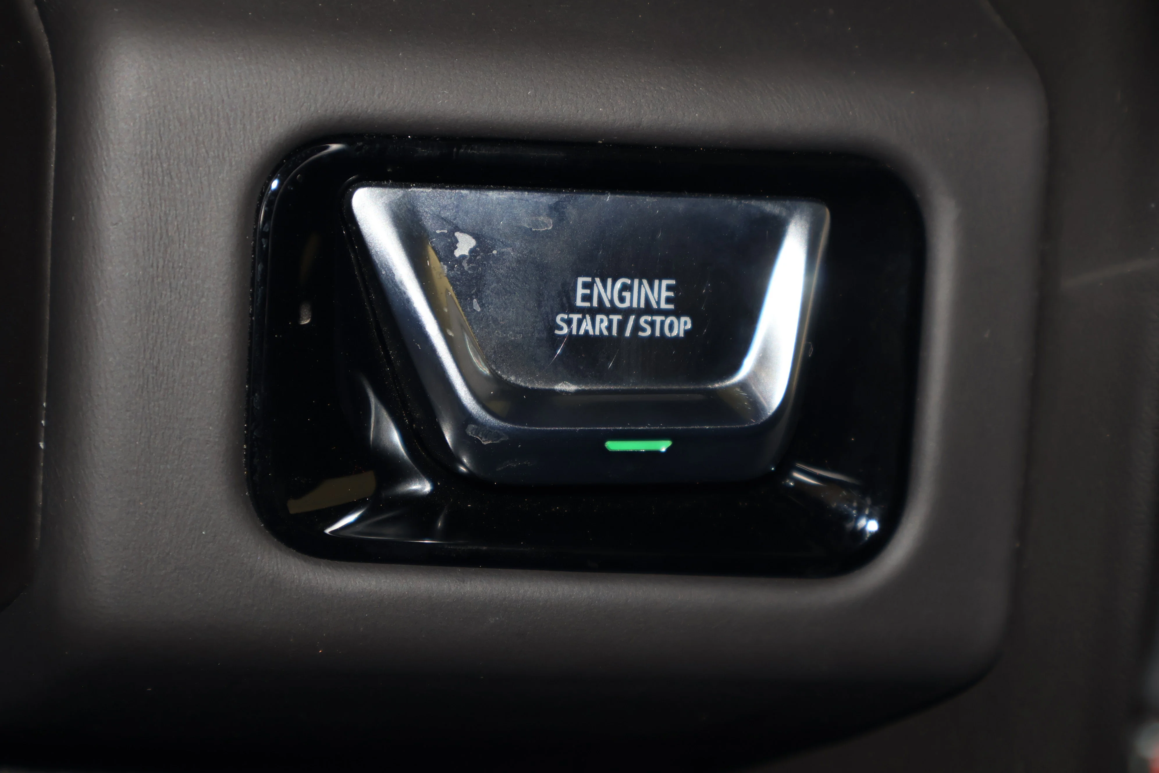 2025 GMC Yukon AT4 Ultimate - Photo 25