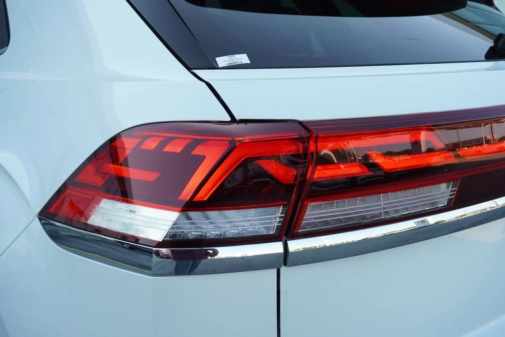 New 2026 White/off-white Volkswagen 2.0T SE w/Technology image 34