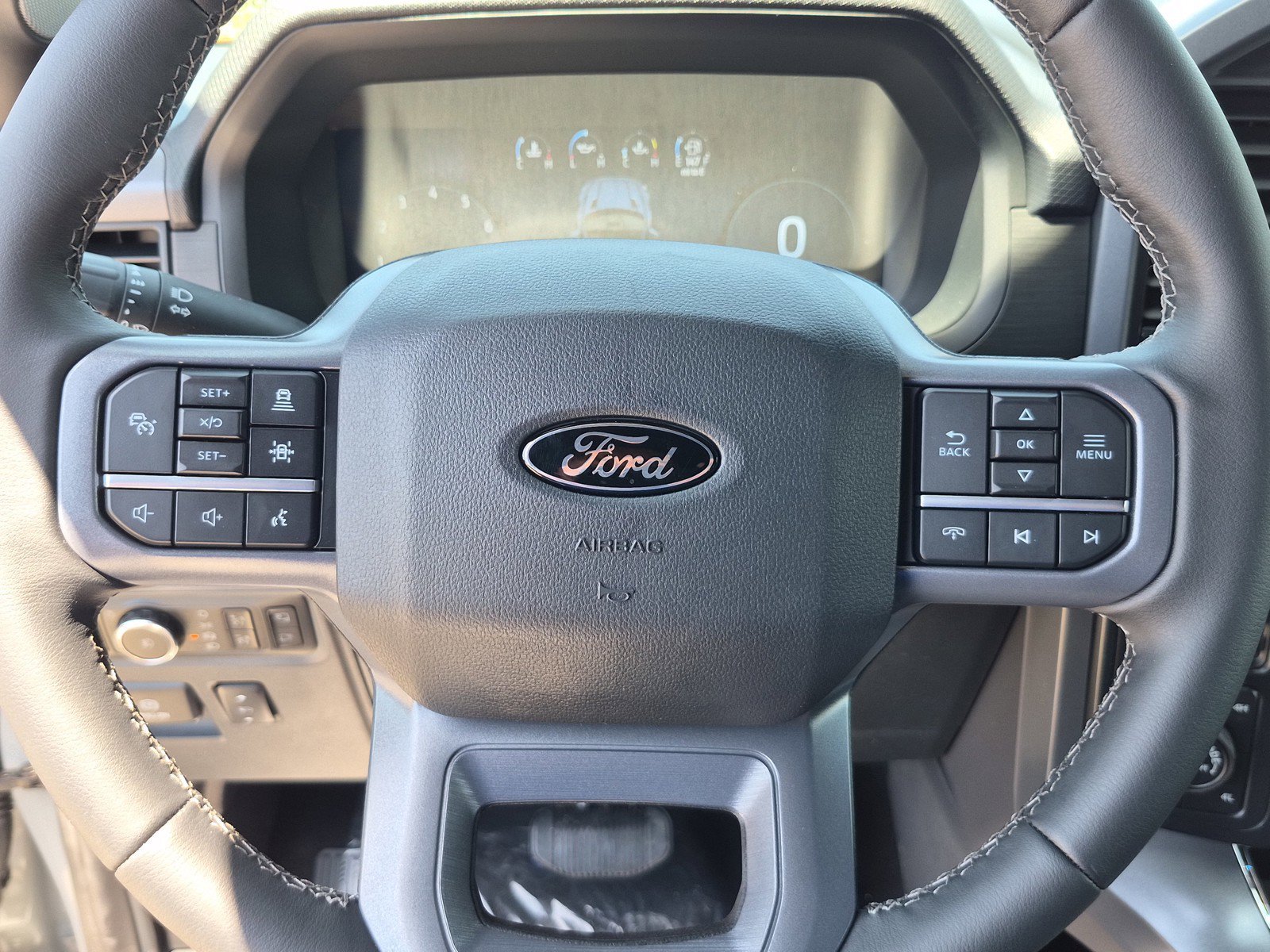 New 2026 Avalanche Ford XLT image 25