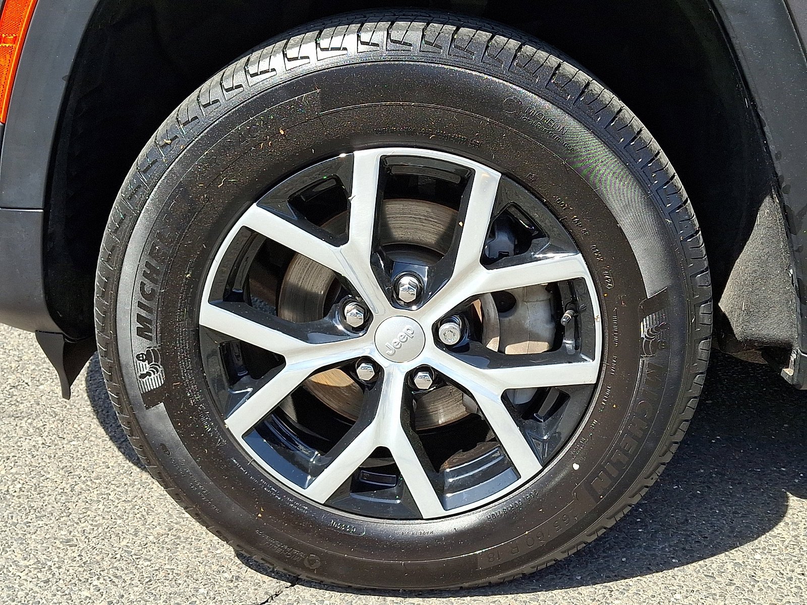 Used 2024 Baltic Gray Metallic Clearcoat Jeep Limited image 8