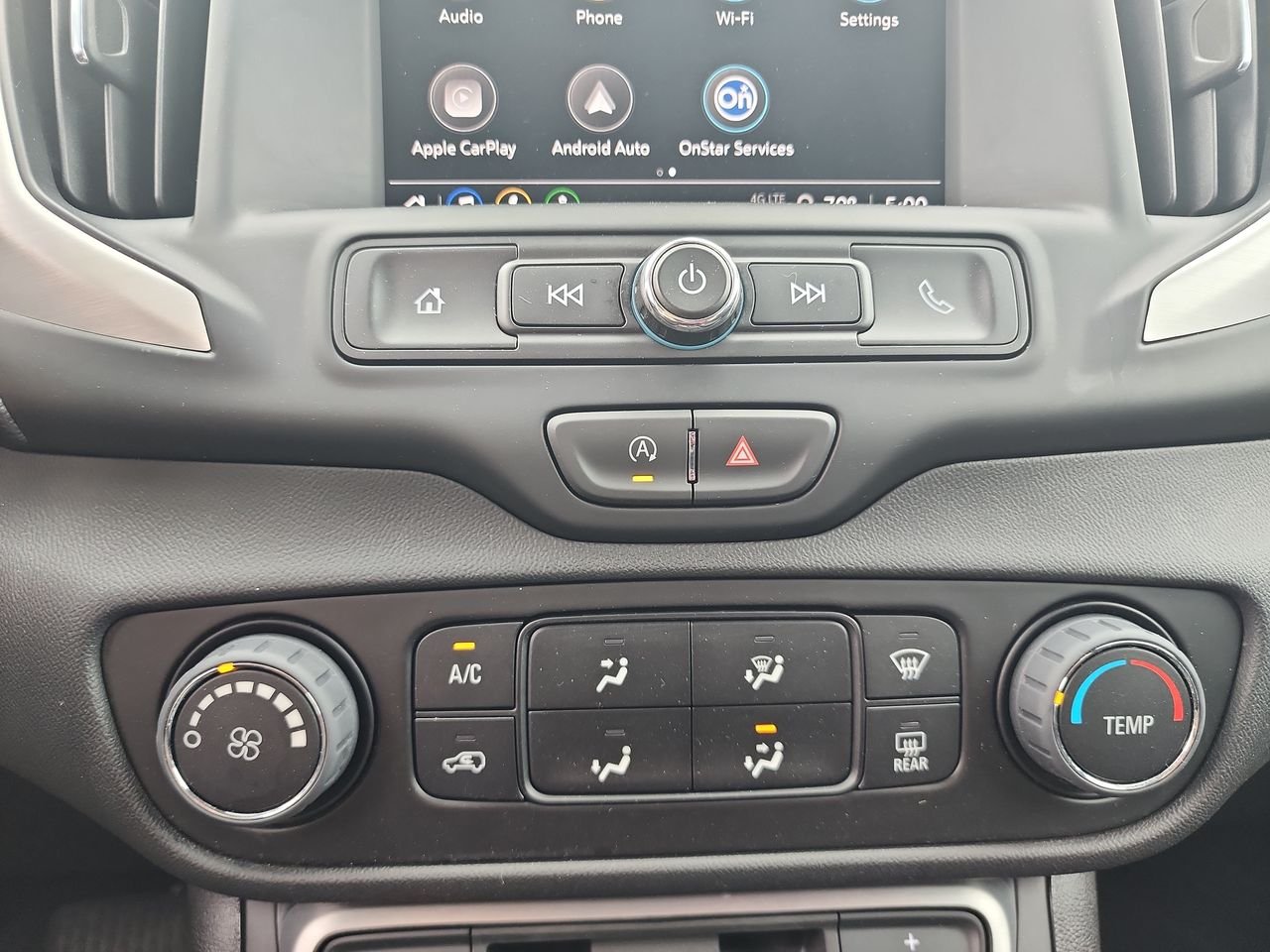 Used 2024 Sterling Metallic GMC SLE image 17