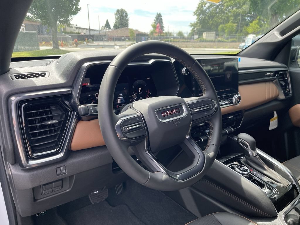 2025 GMC Canyon AT4 - Photo 10