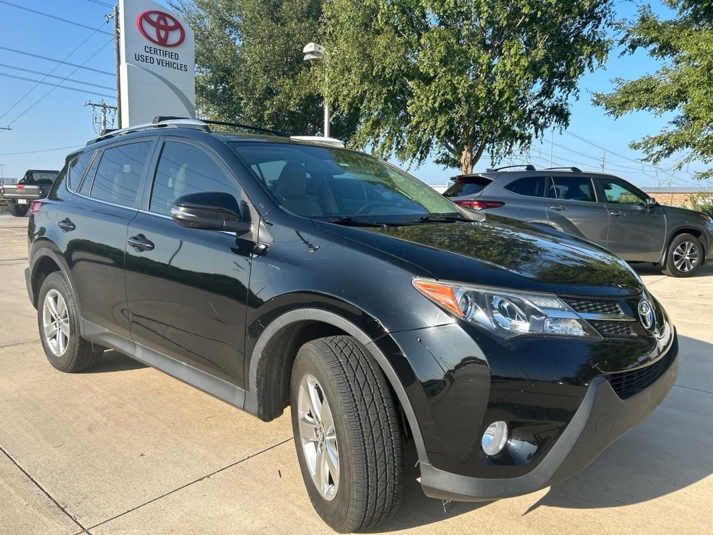 Used 2015 Black Toyota XLE image 3