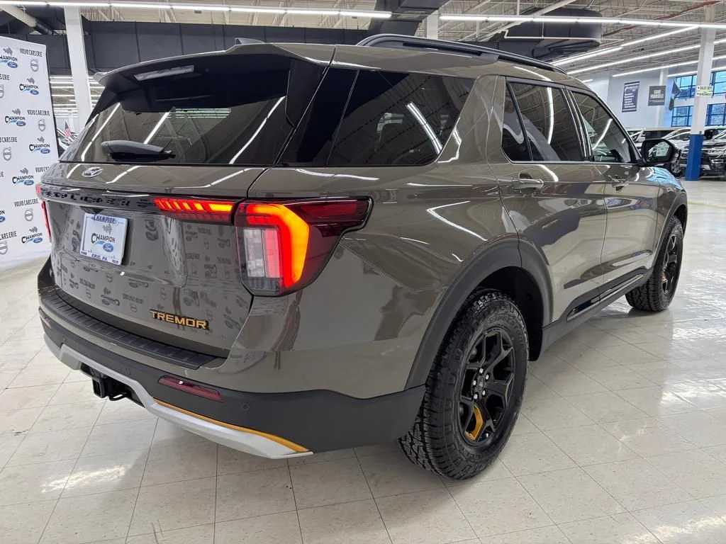 New 2026 Marsh Gray Ford Tremor® image 8