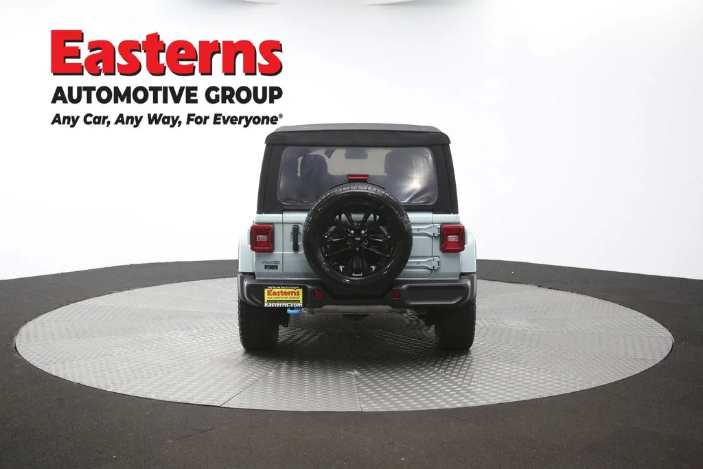 Used 2024 Gray Jeep Sahara 4xe image 36