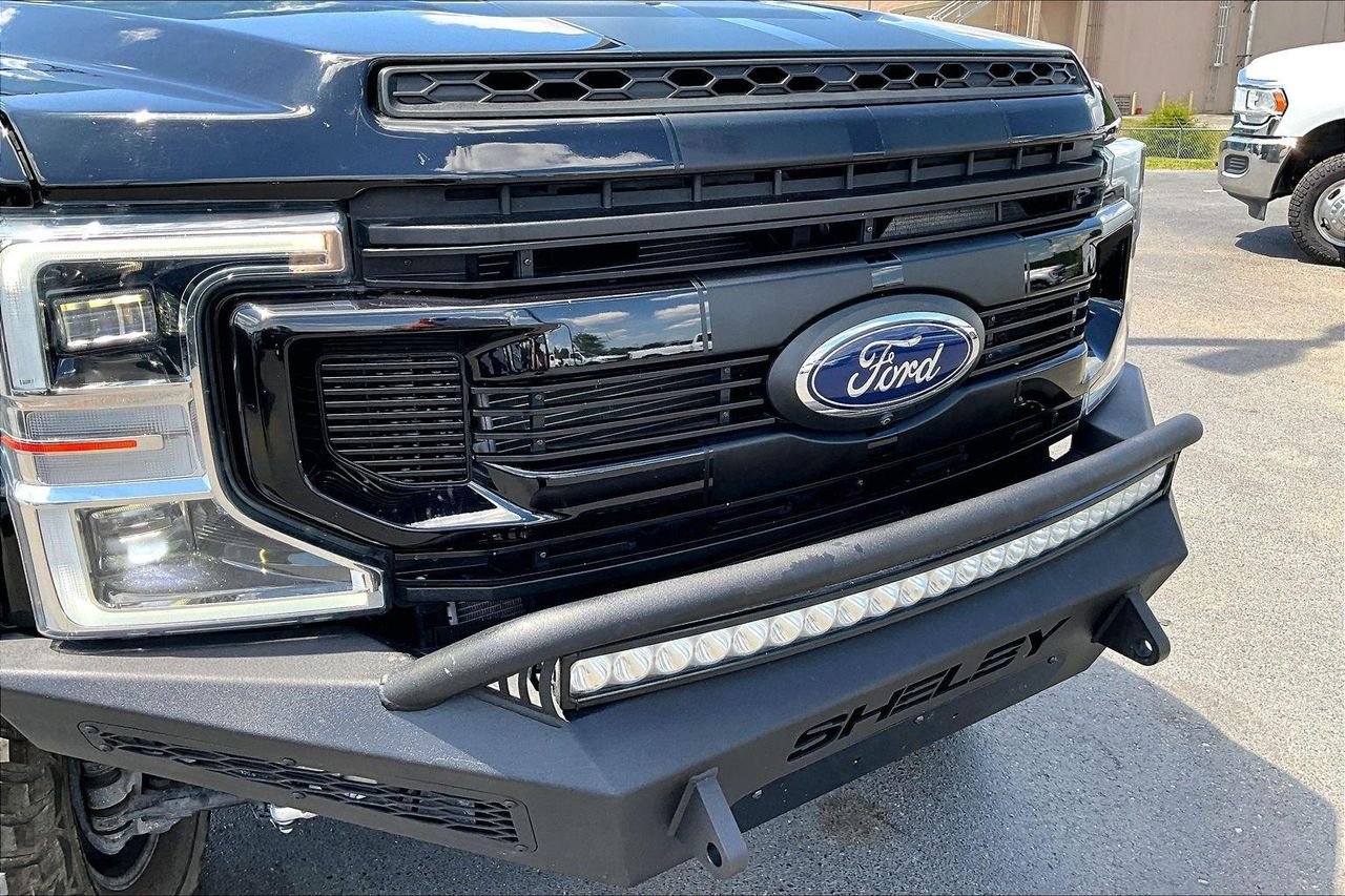 Used 2022 AGATE BLACK Ford LARIAT image 35