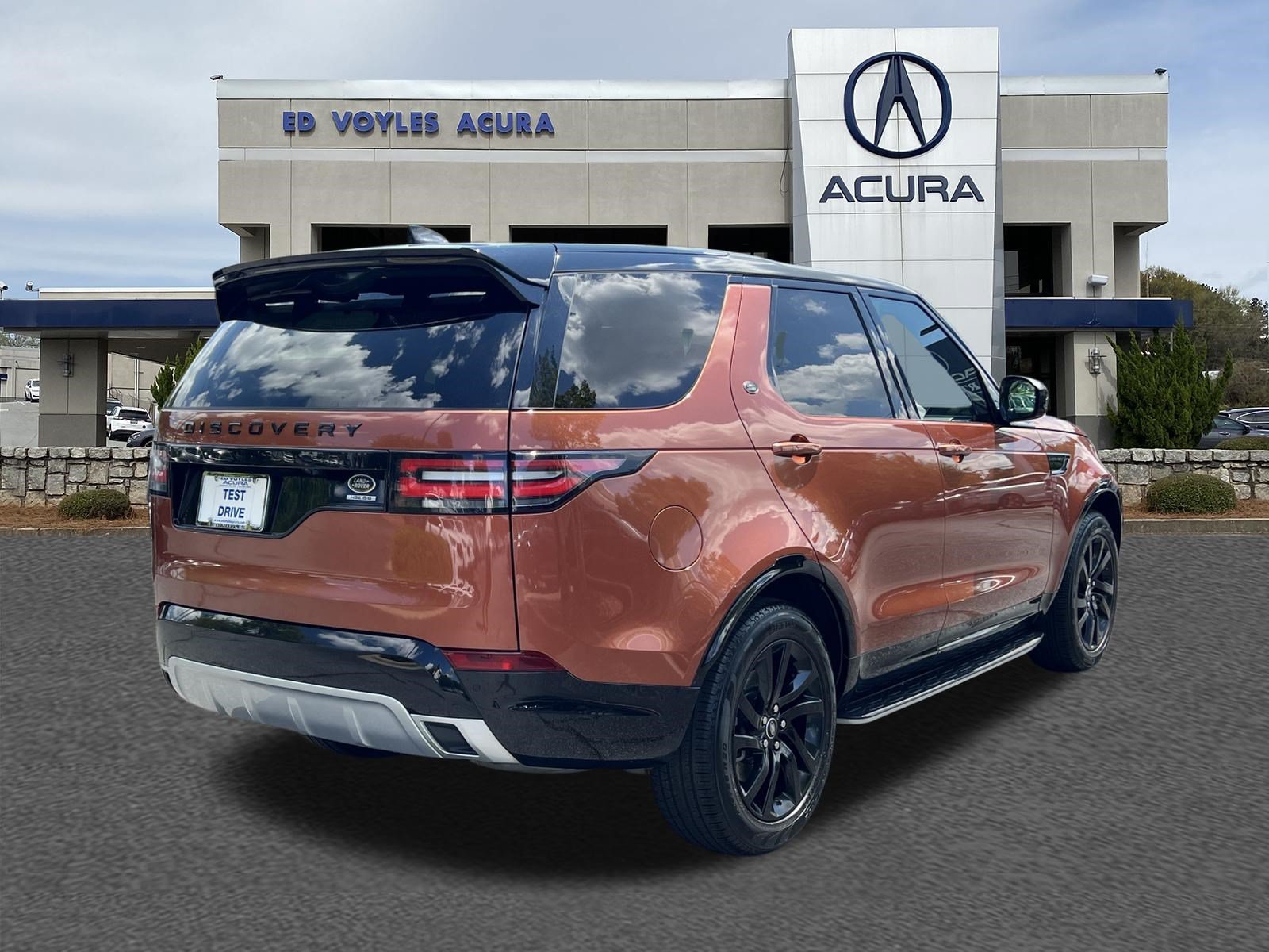 Used 2020 Namib Orange Premium Metallic Land Rover HSE image 5