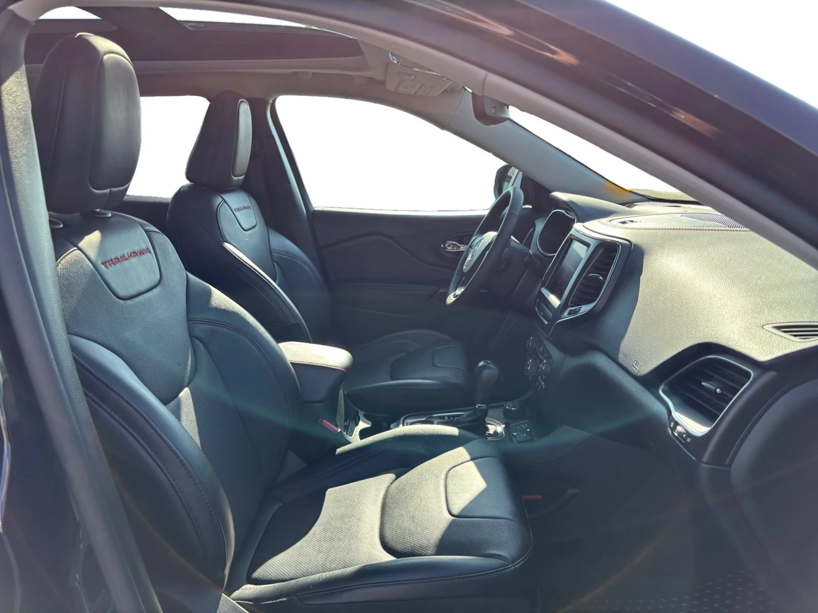 Certified Used 2022 Black Jeep Trailhawk Elite image 17