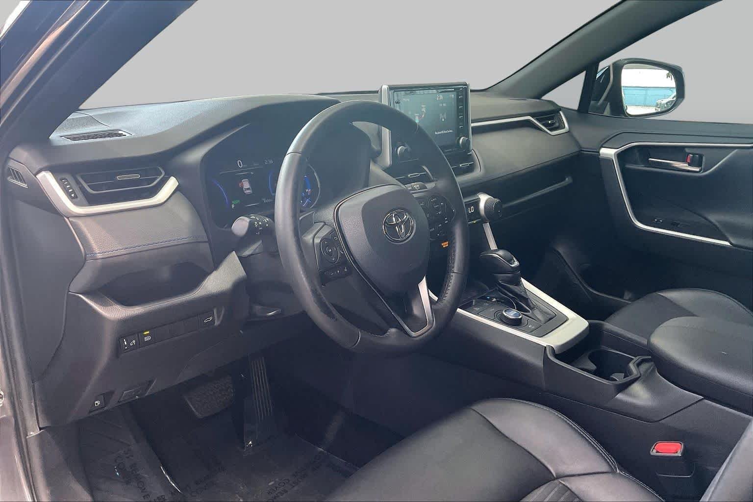 2021 Toyota RAV4 XSE - Photo 18