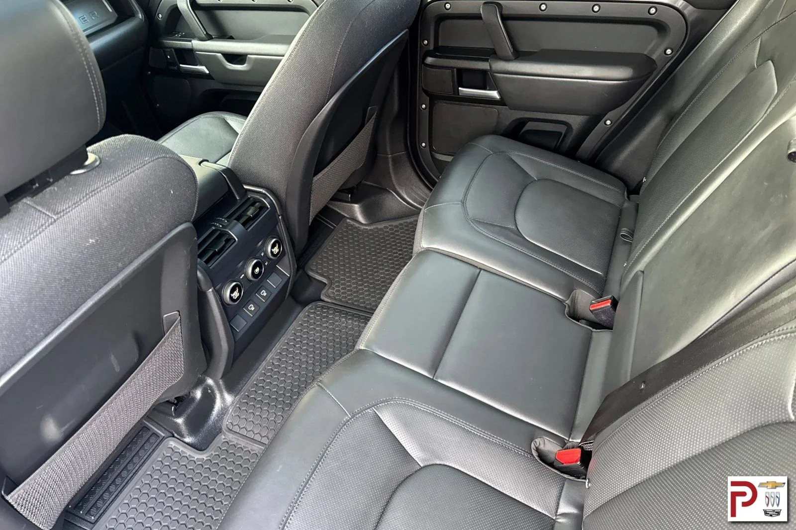 Used 2025 Gray Land Rover V8 image 13