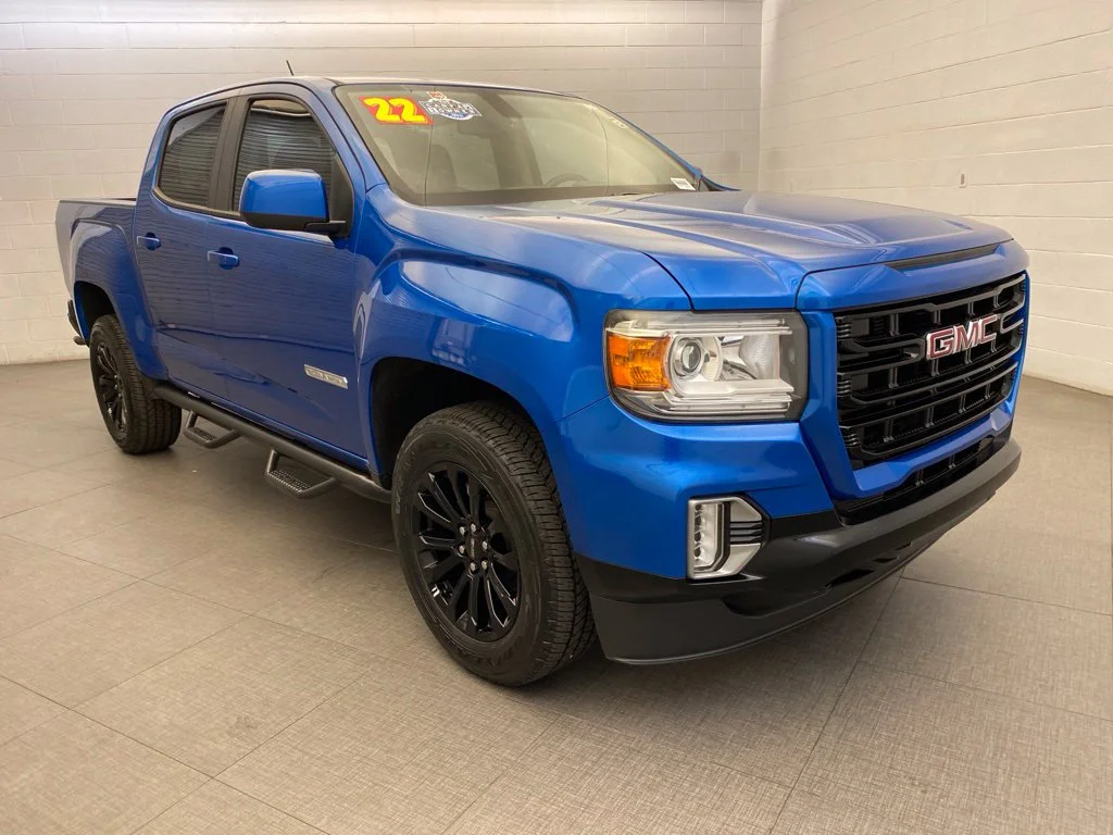 Used 2022 Blue GMC Elevation image 5