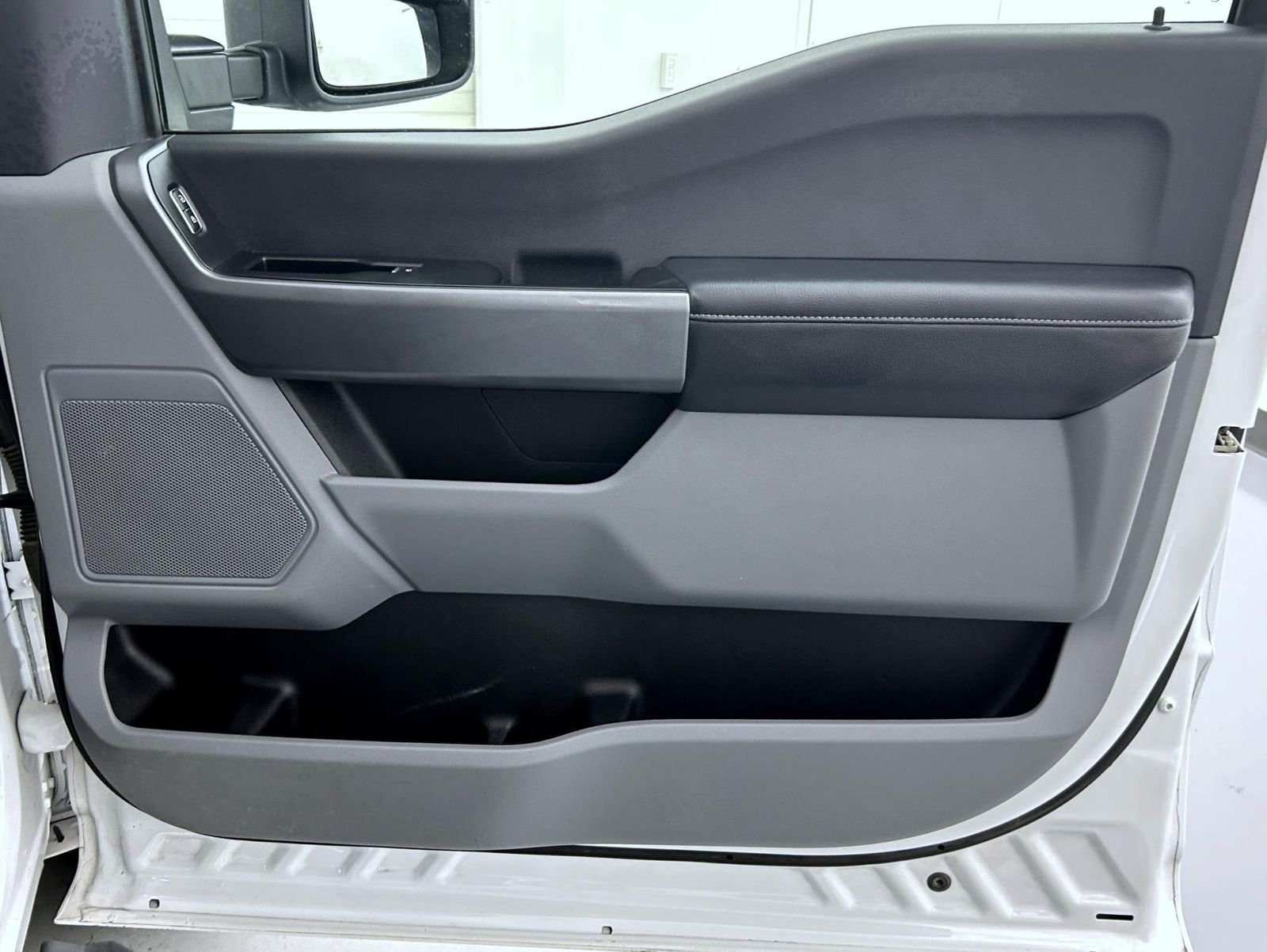 Used 2025 White Ford XLT image 16