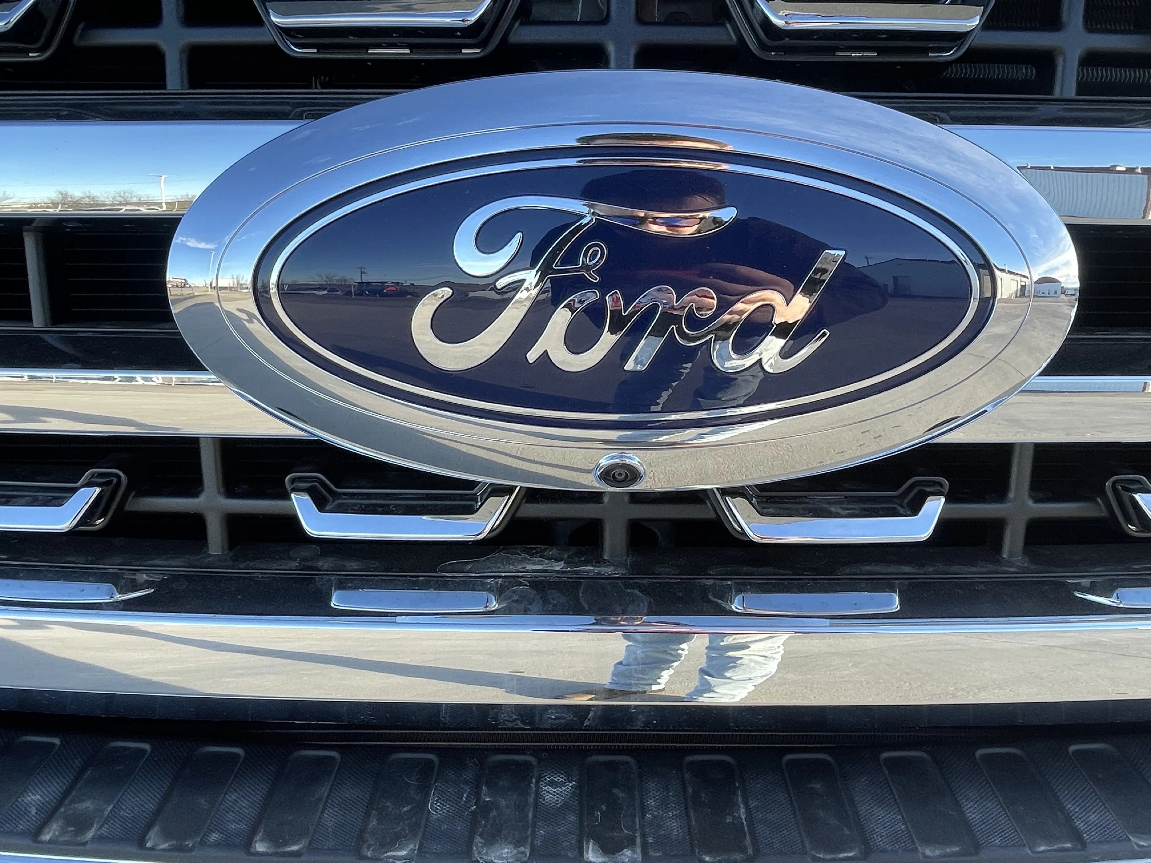 New 2026 Avalanche Ford LARIAT image 3