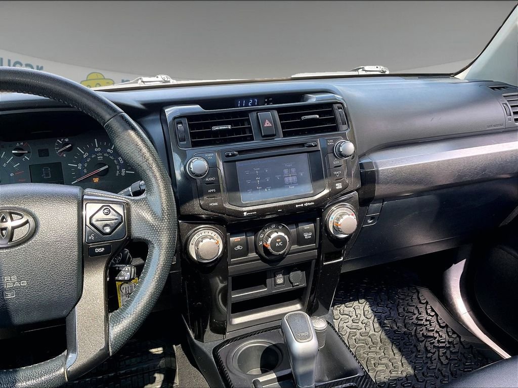 Used 2019 White Toyota SR5 image 18