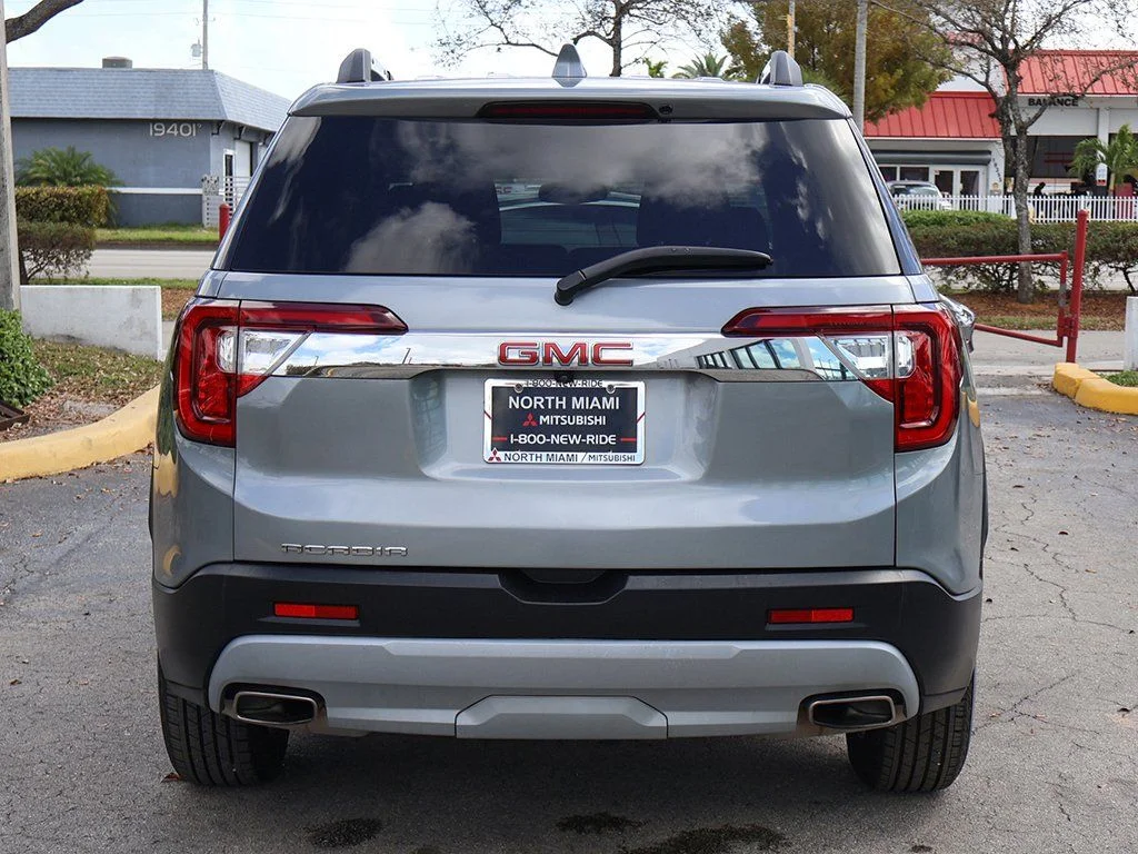 Used 2023 Silver GMC SLT image 13