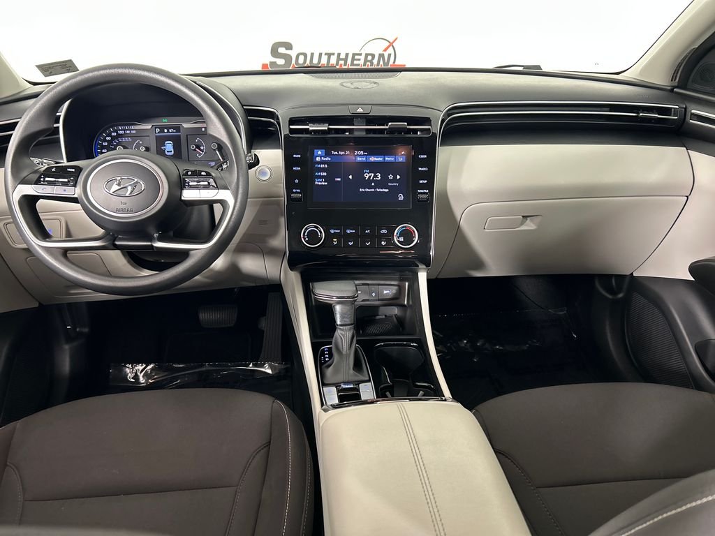 Used 2023 White Hyundai SEL image 18