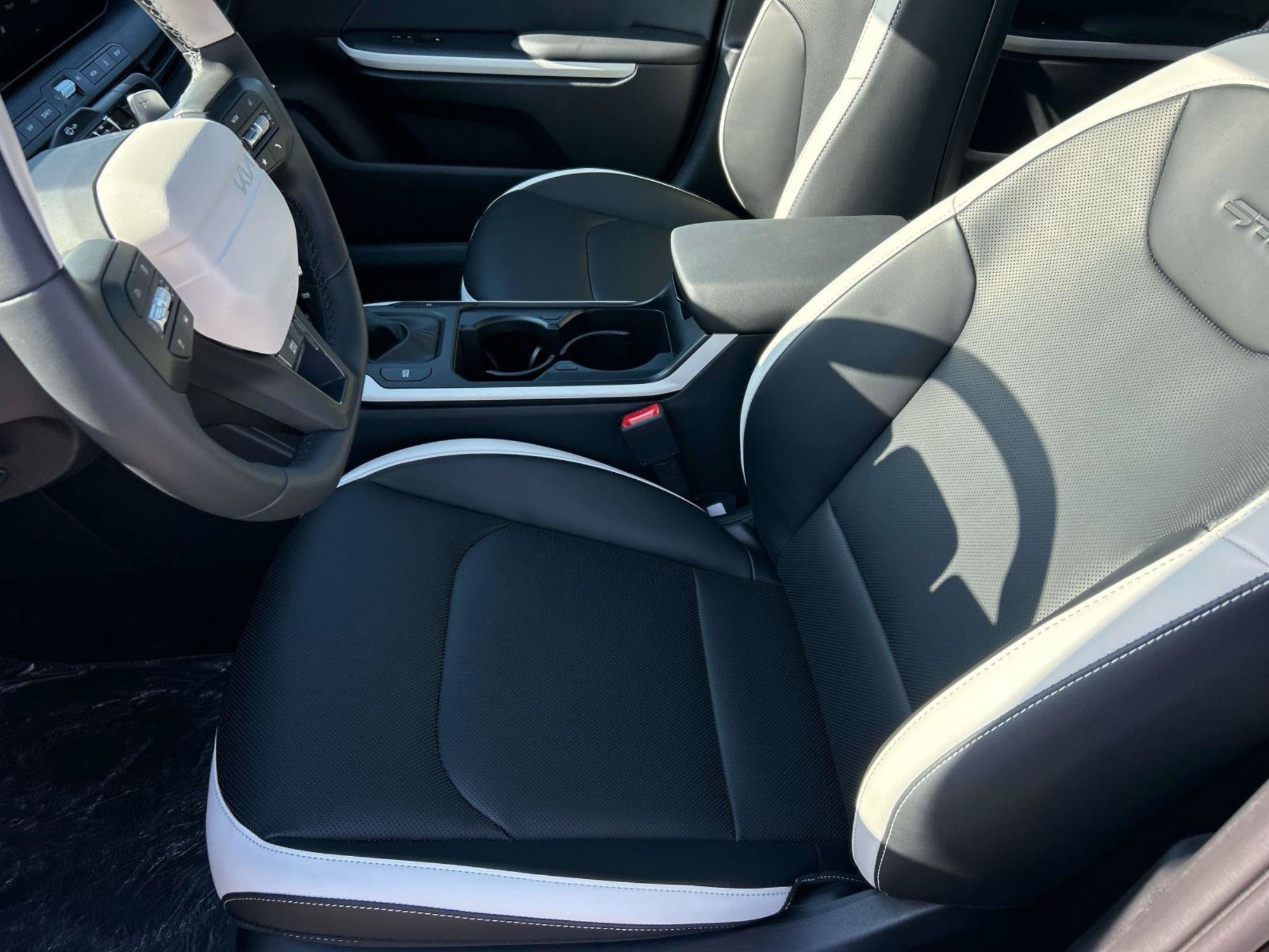 New 2027 Aurora Black Pearl Kia GT-Line image 17