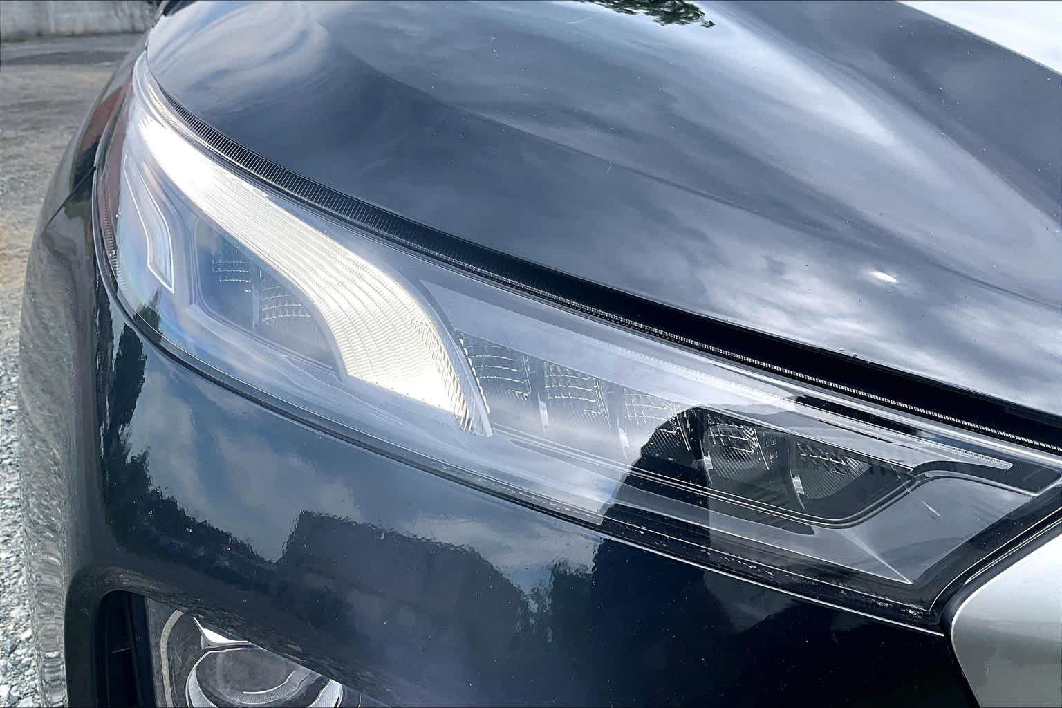 Used 2021 Moonlight Cloud Hyundai SEL image 28