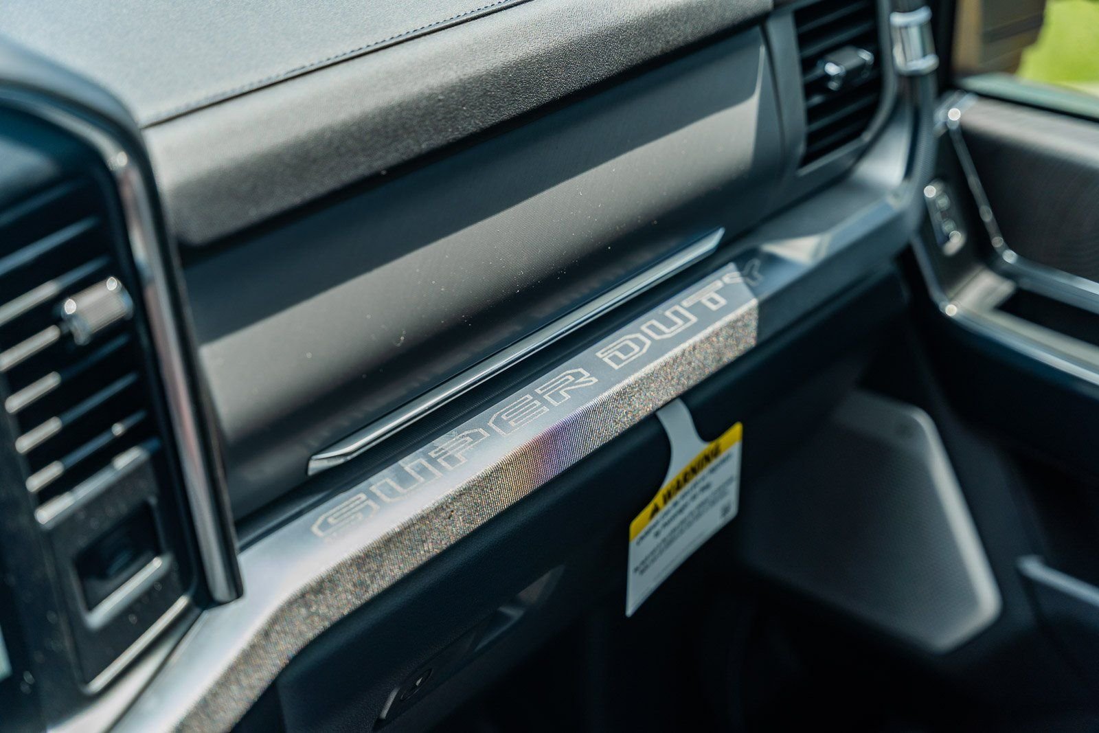 2025 Ford F-350 Super Duty Platinum - Photo 28